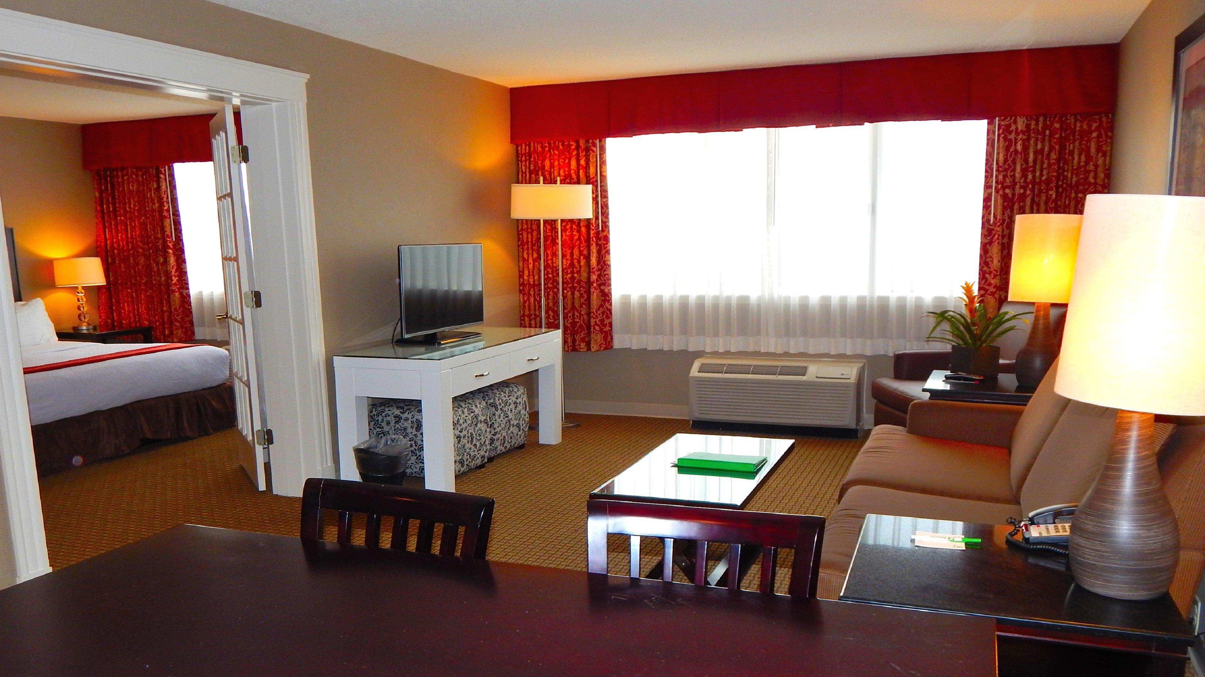Holiday Inn & Suites Boston Peabody, An Ihg Hotel Екстериор снимка