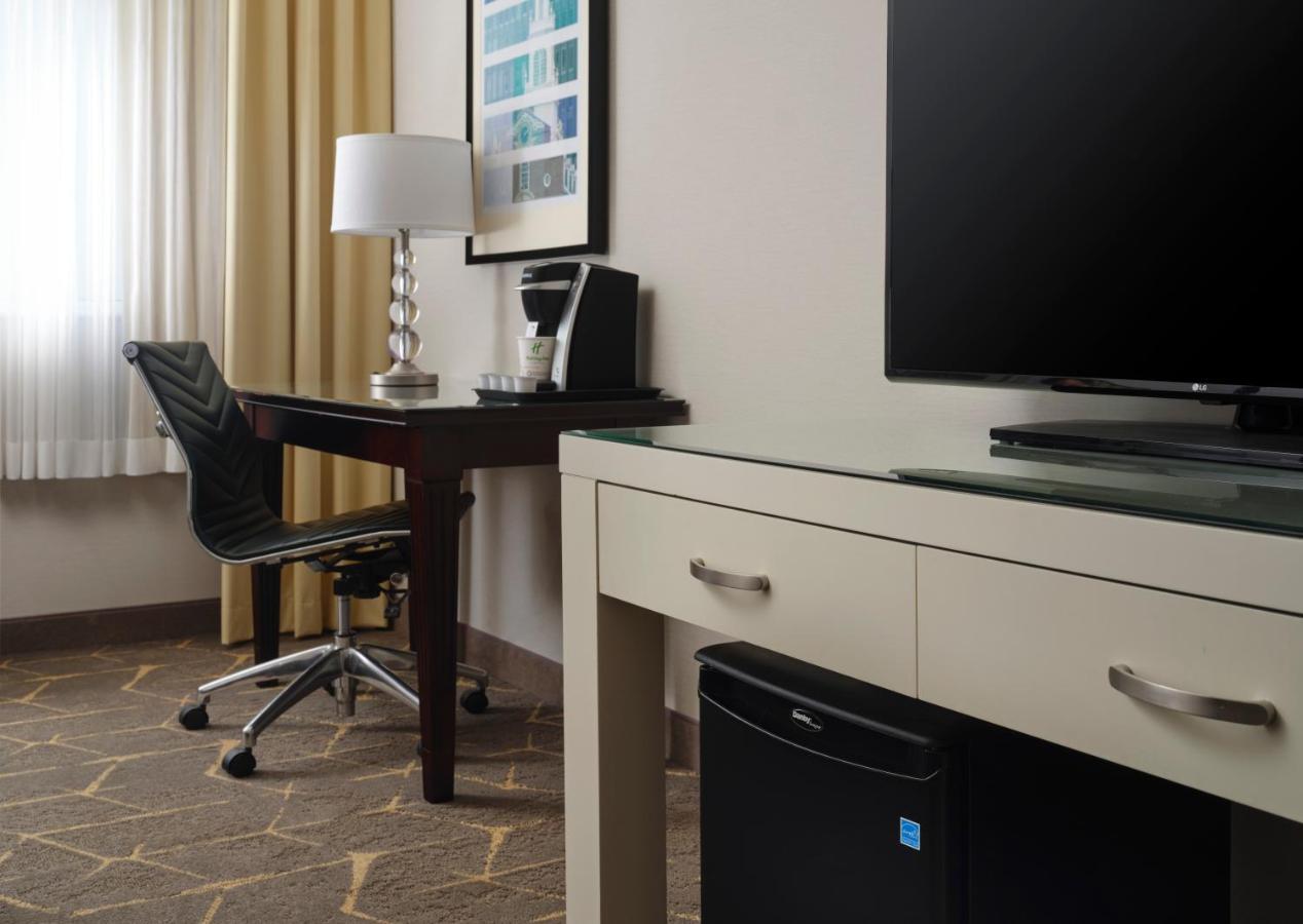 Holiday Inn & Suites Boston Peabody, An Ihg Hotel Екстериор снимка