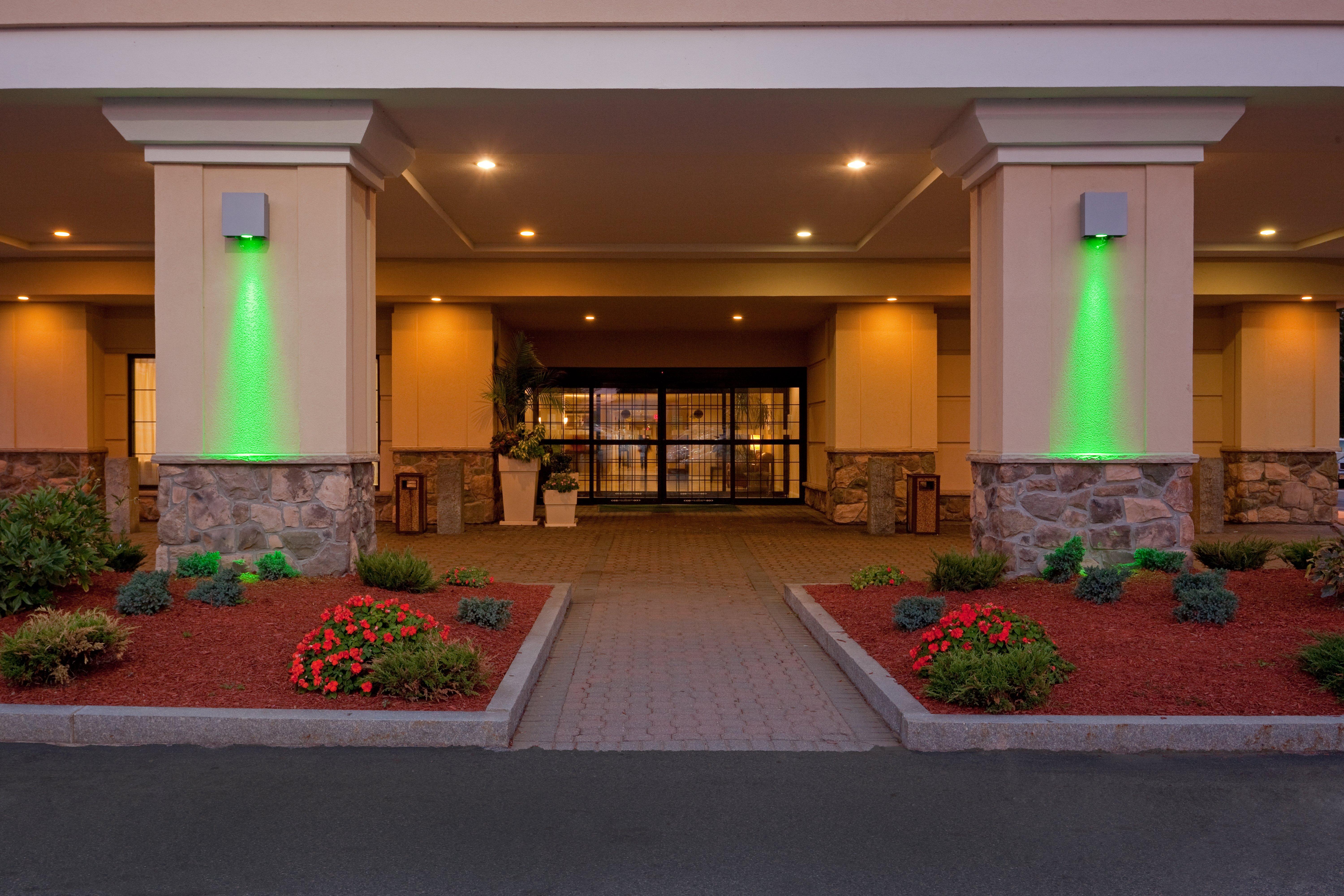 Holiday Inn & Suites Boston Peabody, An Ihg Hotel Екстериор снимка