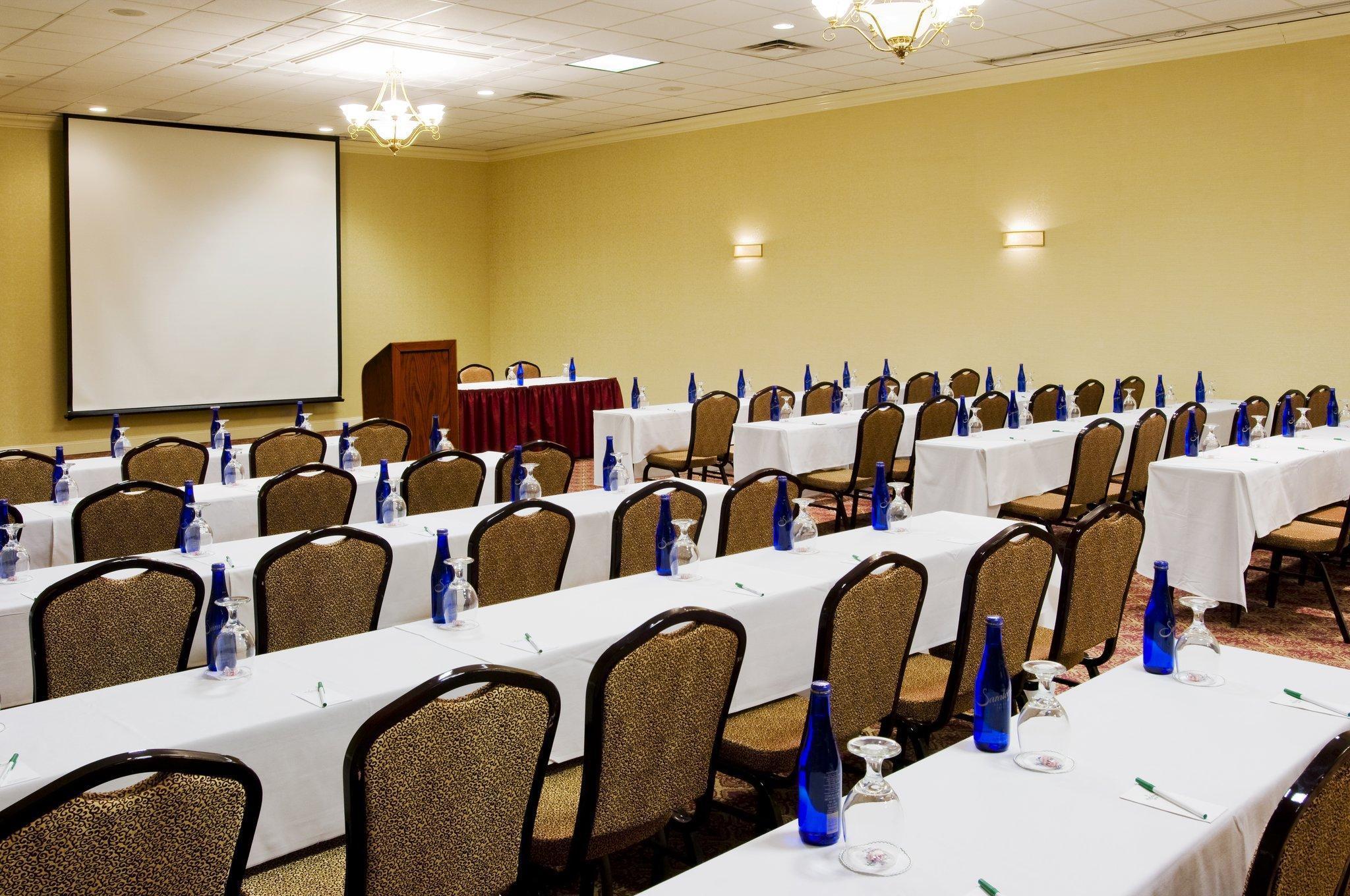 Holiday Inn & Suites Boston Peabody, An Ihg Hotel Екстериор снимка