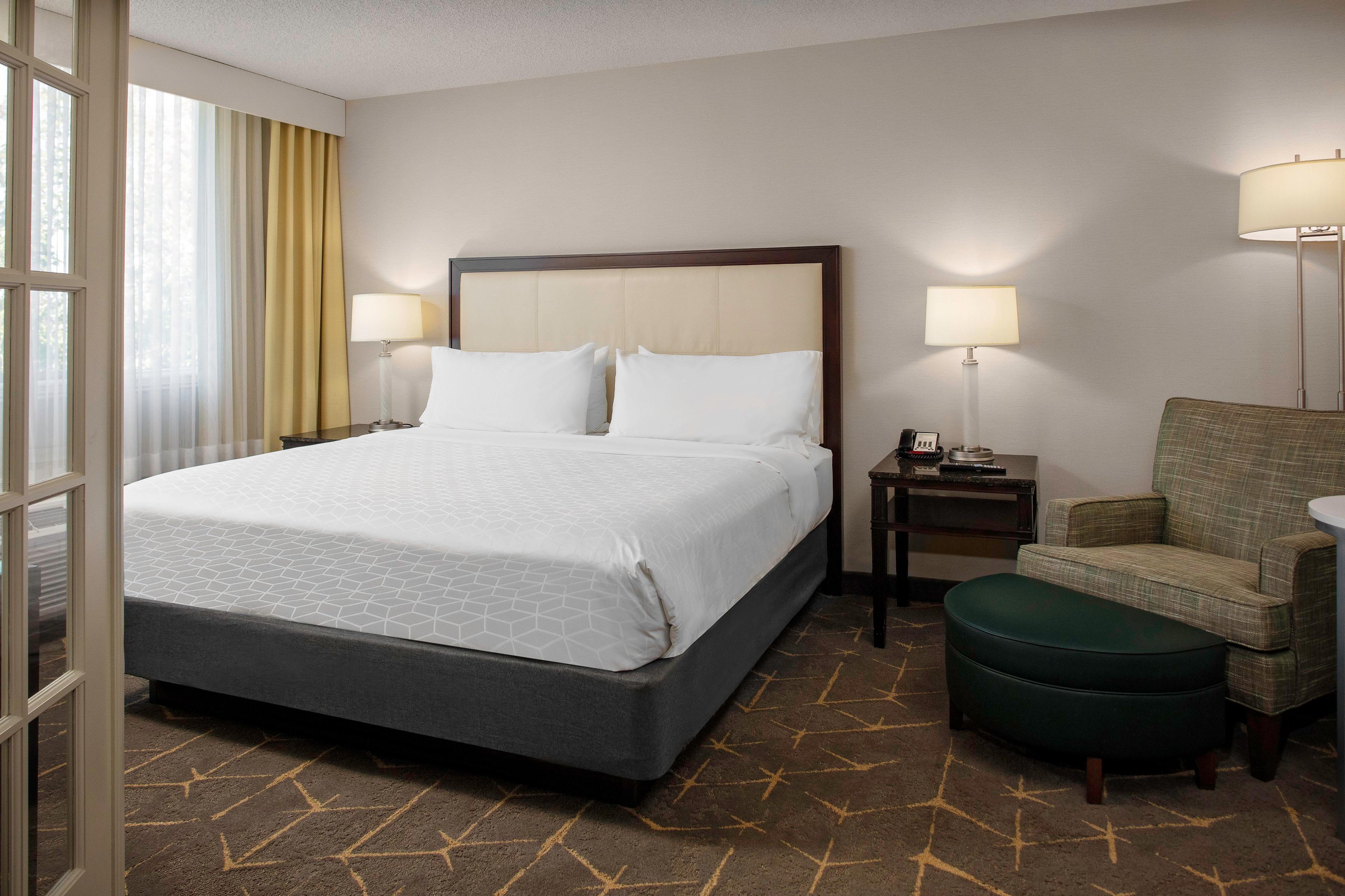 Holiday Inn & Suites Boston Peabody, An Ihg Hotel Екстериор снимка